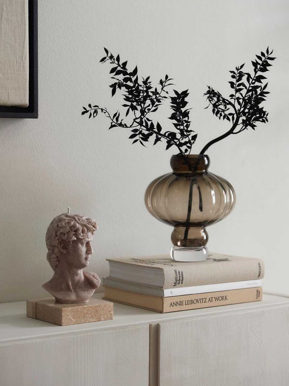 SCULPTURAL GLASS BALLOON VASE