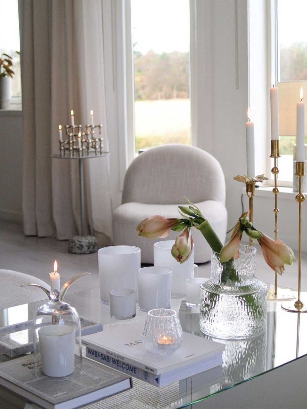 STRUCTURED GLASS COLUMN VASE