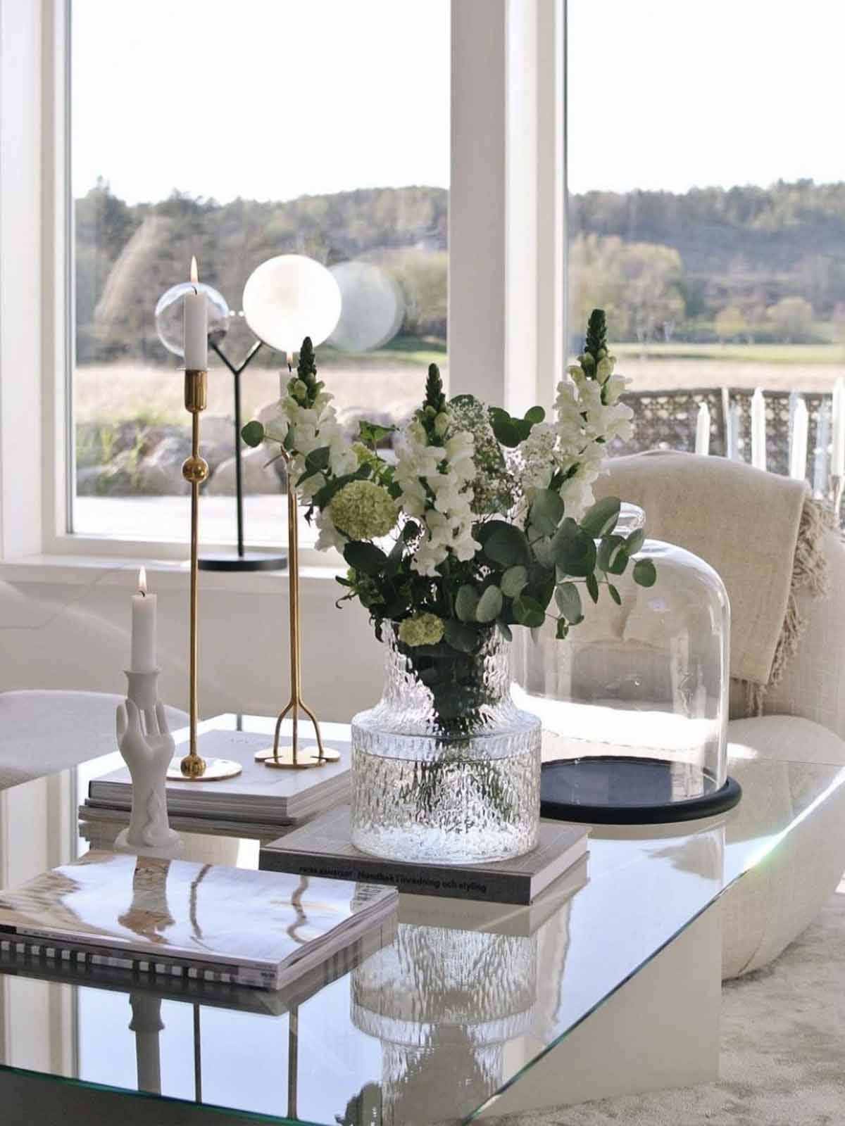 STRUCTURED GLASS COLUMN VASE