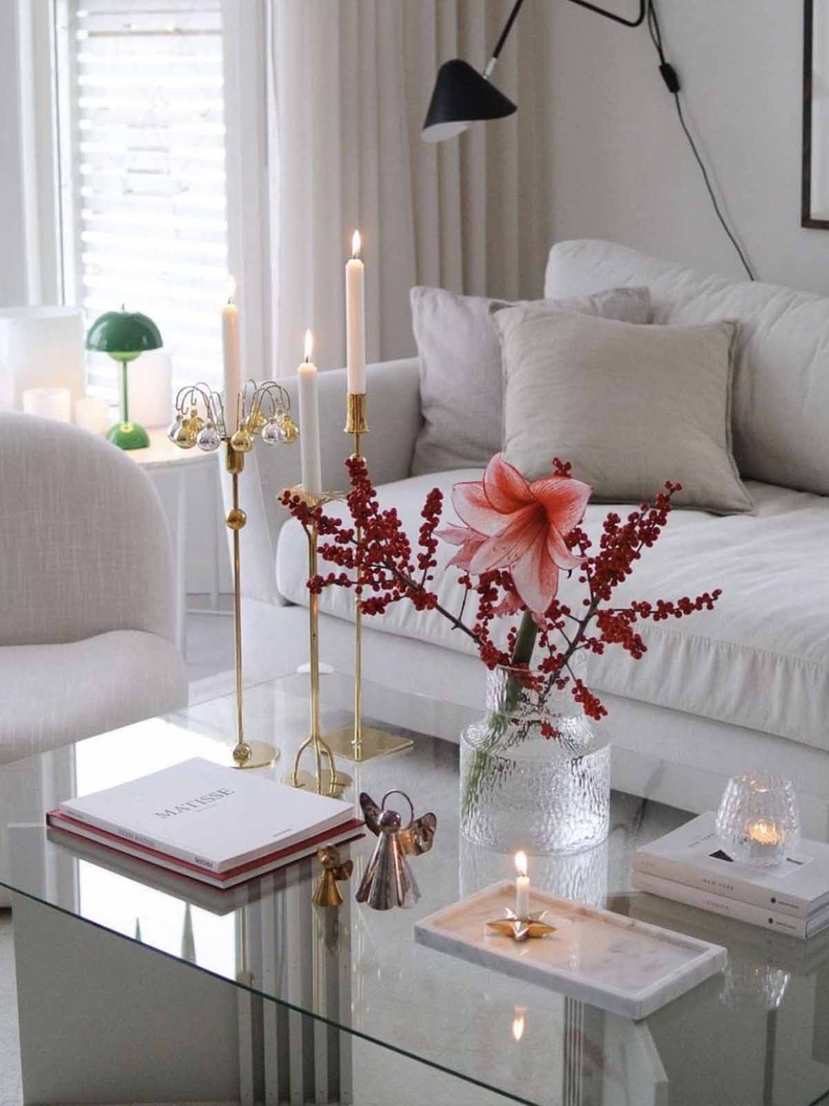 STRUCTURED GLASS COLUMN VASE
