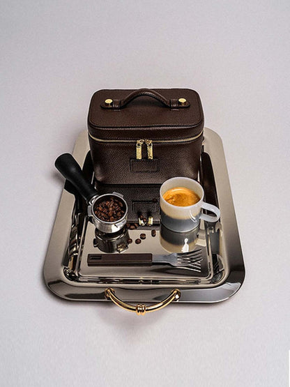 THE ESSENTIAL VANITY CASE