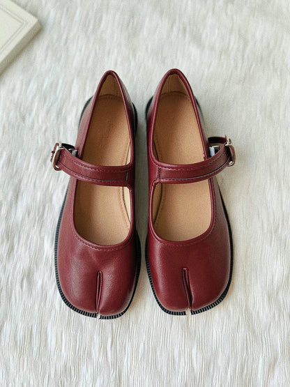 ADJUSTABLE STRAP TABI MARY JANES