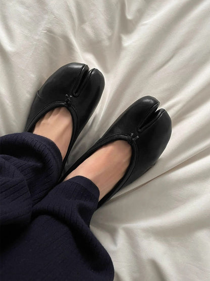 WRINKLES TABI BALLET FLATS